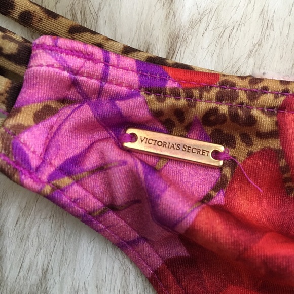 [SOLD] Victoria’s Secret strapless bandeau bikini 32B XS - Picture 7 of 8